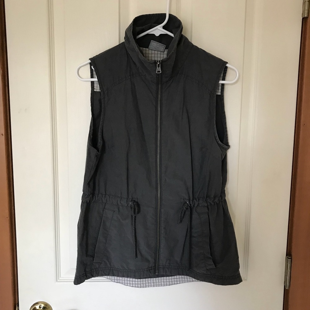 Grey Columbia vest